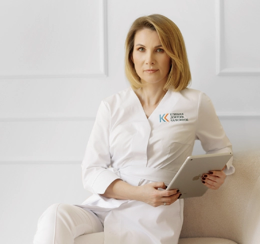 Врач с планшетом